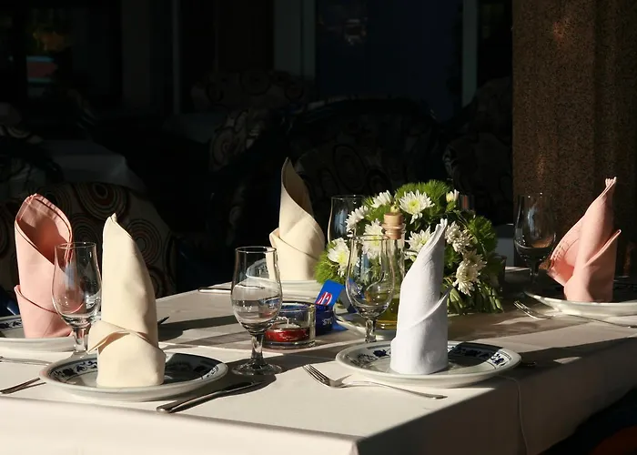 汽车旅馆 Taxi Bar 3*