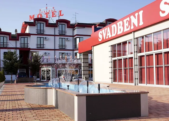 汽车旅馆 Taxi Bar 3*