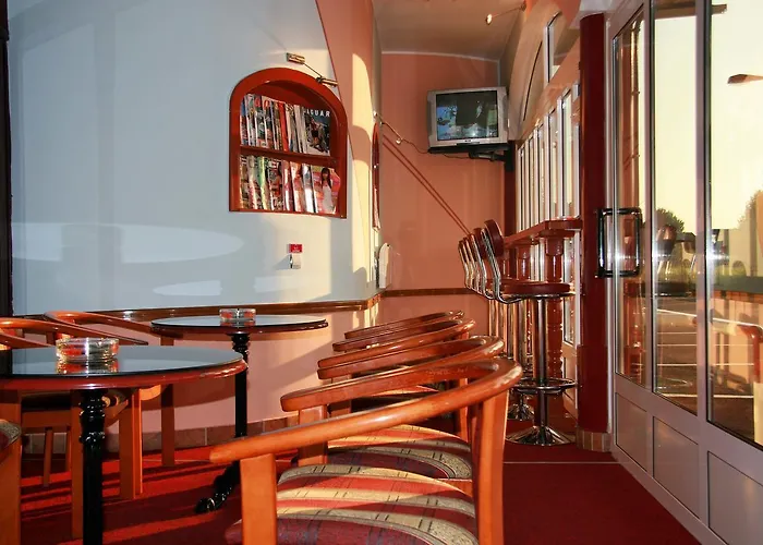 Taxi Bar 3* 格拉迪什卡