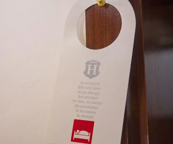 汽车旅馆 Taxi Bar