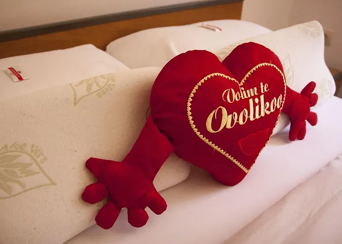 汽车旅馆 Taxi Bar 3*