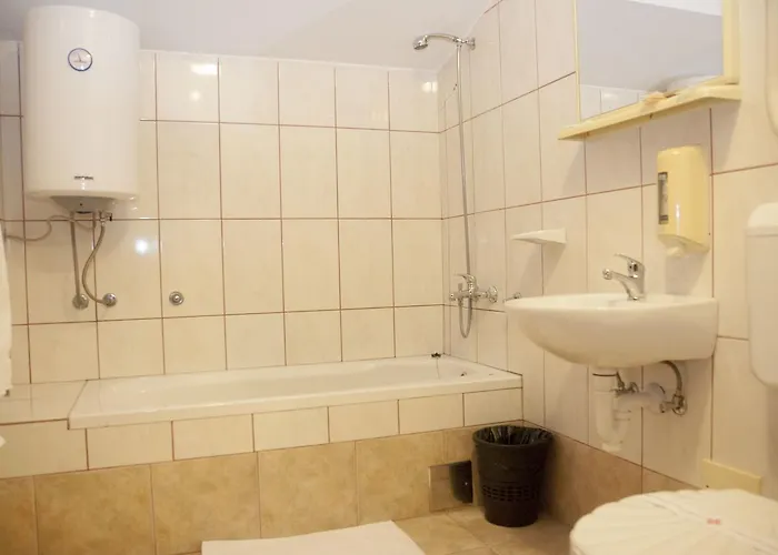 Taxi Bar 汽车旅馆 3*