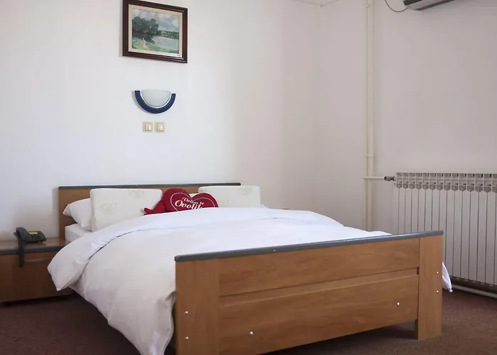 汽车旅馆 Taxi Bar